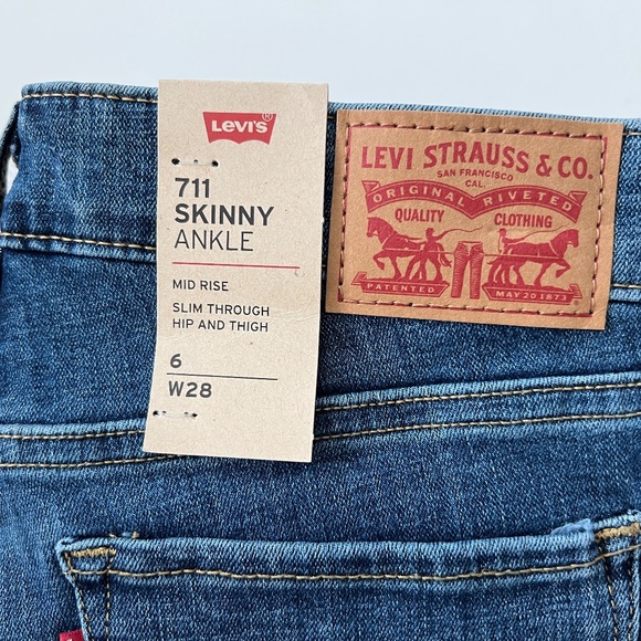 Levi's 711 Skinny Ankle Mid Rise Jeans Size 6 NWT - Picture 3 of 8